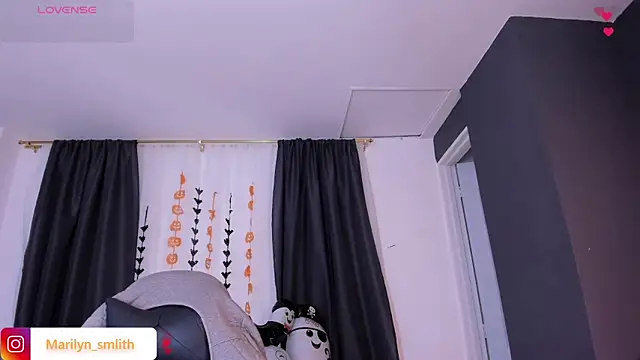 MarilynSmIith online show from 21, 10, 2025