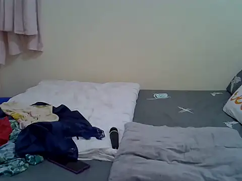 Sweet Bear online show from 17, 12, 2025