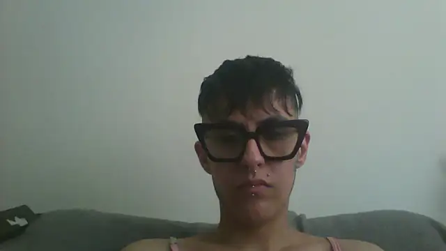 Snapshot of nickfxx chatting on 21, 12, 2025 nickfxx online show from 21, 12, 2025