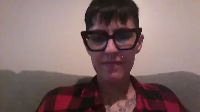 Snapshot of nickfxx chatting on 21, 10, 2025 nickfxx online show from 21, 10, 2025