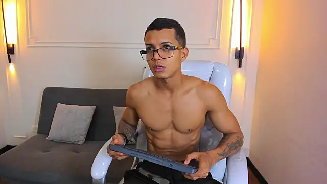 Paradise boy s online show from 18, 2, 2026