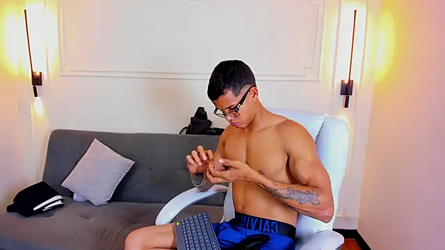 Paradise boy s online show from 26, 2, 2026