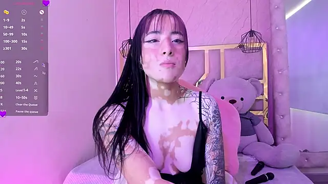 dayana harlow2 online show from 7, 1, 2026