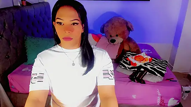 Zakura hot1 online show from 17, 12, 2025