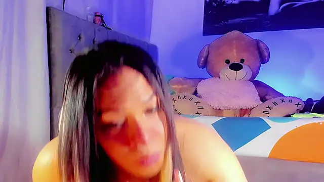 Zakura hot1 online show from 23, 10, 2025