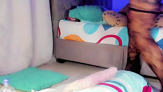 Zakura hot1 online show from 29, 10, 2025