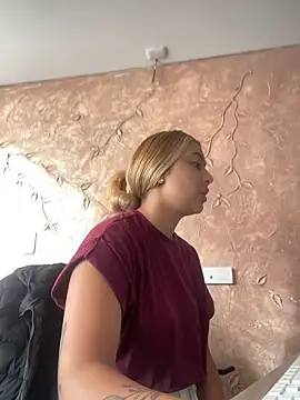 Miabonnett  online show from 18, 11, 2025