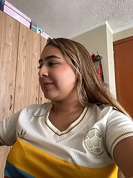 Snapshot of Miabonnett_ chatting on 3, 7, 2026 Miabonnett online show from 3, 7, 2026