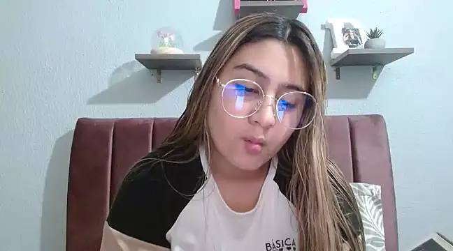 Miabonnett  online show from 18, 2, 2025