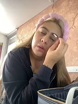 Miabonnett  online show from 20, 10, 2025