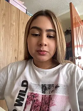 Snapshot of Miabonnett_ chatting on 6, 7, 2026 Miabonnett online show from 6, 7, 2026