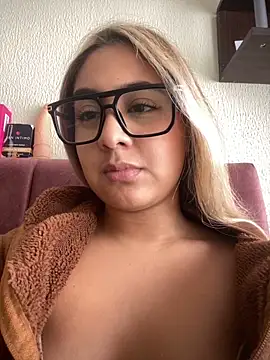 Miabonnett  online show from 21, 4, 2026