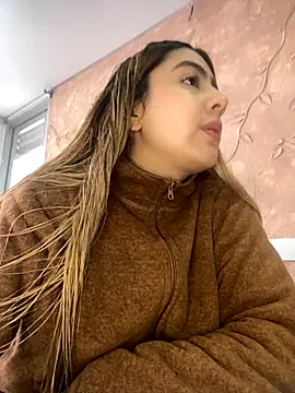 Miabonnett  online show from 13, 10, 2025