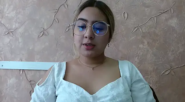 Miabonnett  online show from 15, 3, 2025