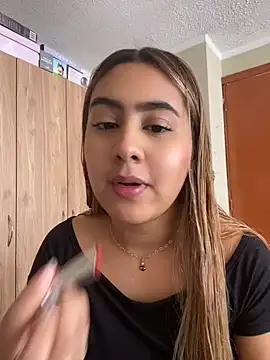 Snapshot of Miabonnett_ chatting on 22, 7, 2026 Miabonnett online show from 22, 7, 2026