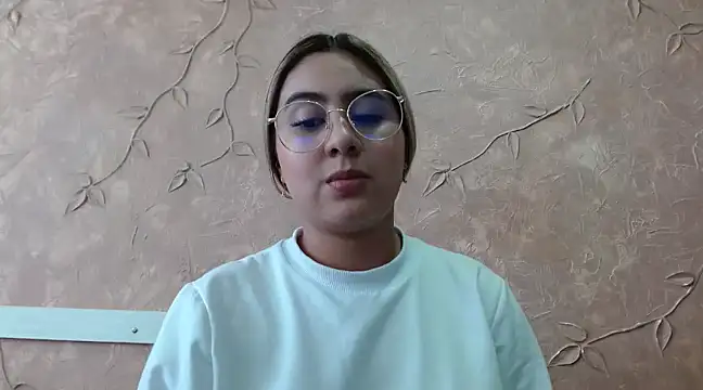 Miabonnett  online show from 25, 2, 2025