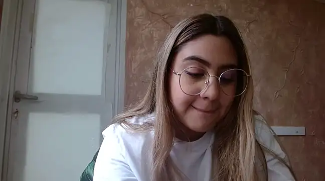 Miabonnett  online show from 3, 3, 2025