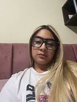 Miabonnett  online show from 15, 5, 2026