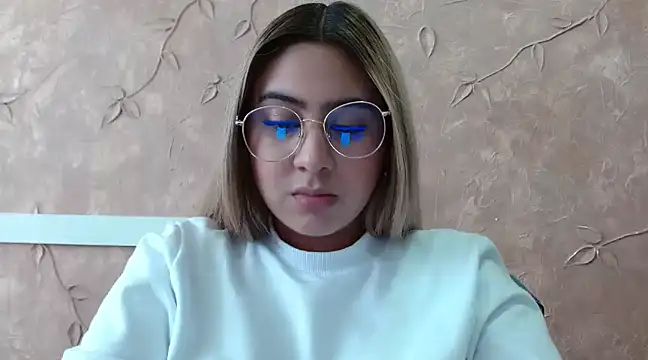 Miabonnett  online show from 25, 2, 2025