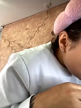 Miabonnett  online show from 8, 10, 2025