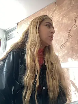 Miabonnett  online show from 7, 11, 2025