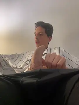 CamiloXx04 online show from 16, 1, 2025