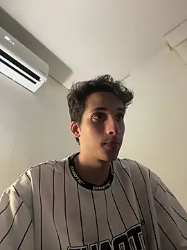 CamiloXx04 online show from 29, 1, 2025