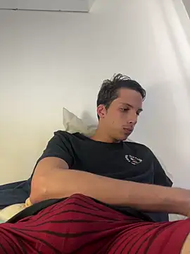 CamiloXx04 online show from 19, 1, 2025