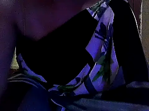 Snapshot of Model-Tanya chatting on 1, 2, 2025 Model-Tanya online show from 1, 2, 2025