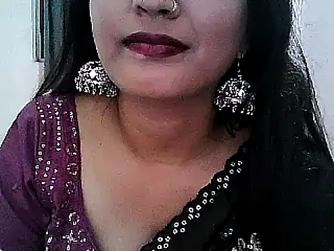 Snapshot of Model-Tanya chatting on 2, 2, 2025 Model-Tanya online show from 2, 2, 2025