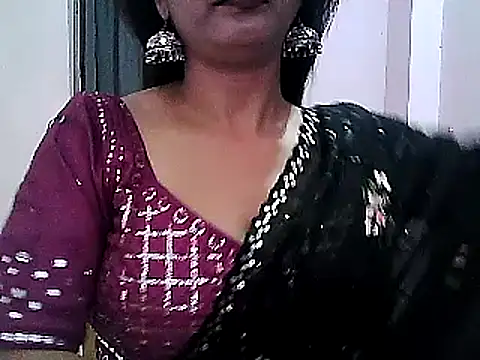 Snapshot of Model-Tanya chatting on 2, 2, 2025 Model-Tanya online show from 2, 2, 2025
