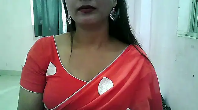Snapshot of Model-Tanya chatting on 5, 2, 2025 Model-Tanya online show from 5, 2, 2025
