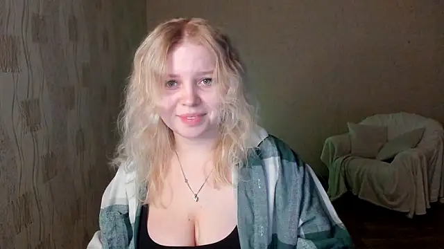 Snapshot of Eva_Kynu chatting on 17, 3, 2025 Eva Kynu online show from 17, 3, 2025