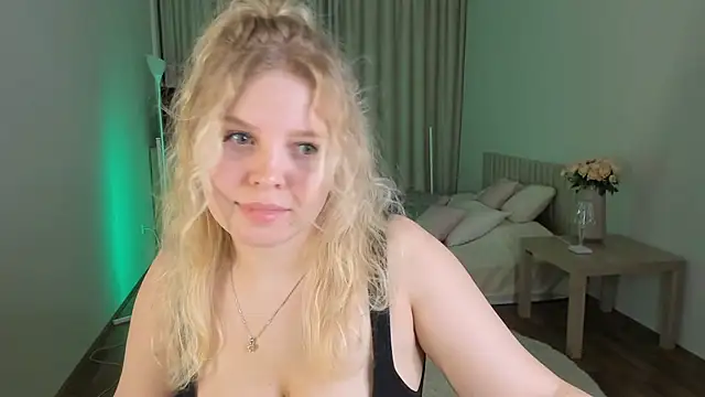 Snapshot of Eva_Kynu chatting on 30, 1, 2025 Eva Kynu online show from 30, 1, 2025