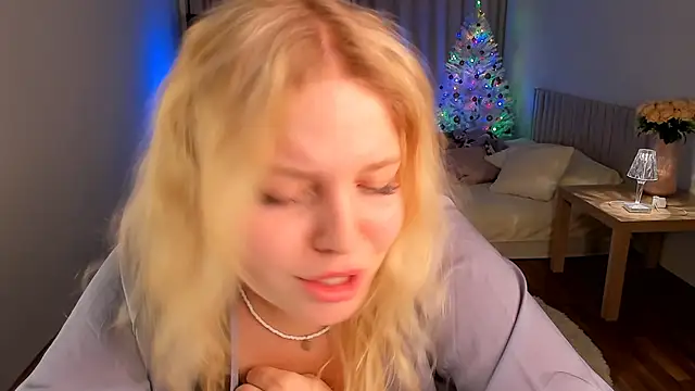 Snapshot of Eva_Kynu chatting on 28, 12, 2024 Eva Kynu online show from 28, 12, 2024