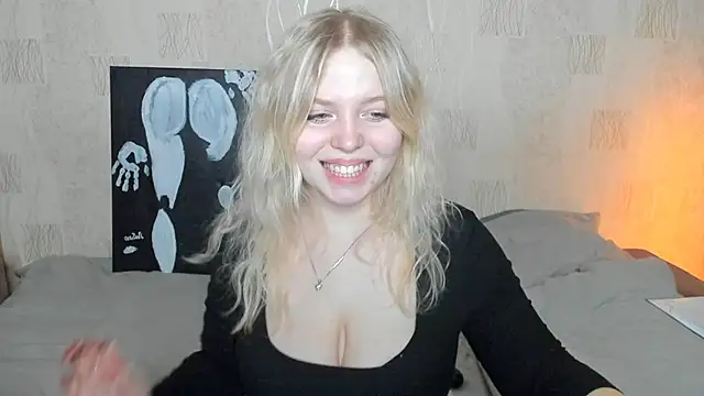 Snapshot of Eva_Kynu chatting on 24, 2, 2025 Eva Kynu online show from 24, 2, 2025