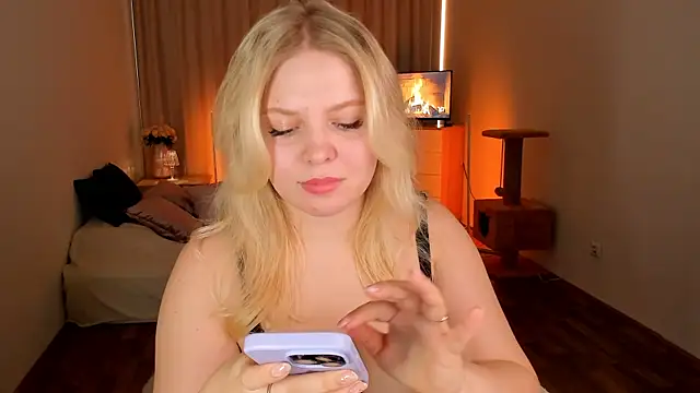 Snapshot of Eva_Kynu chatting on 16, 12, 2024 Eva Kynu online show from 16, 12, 2024