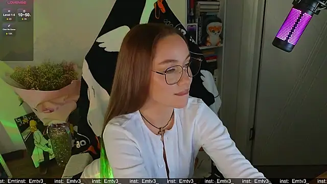 Emili1- online show from 18, 11, 2025