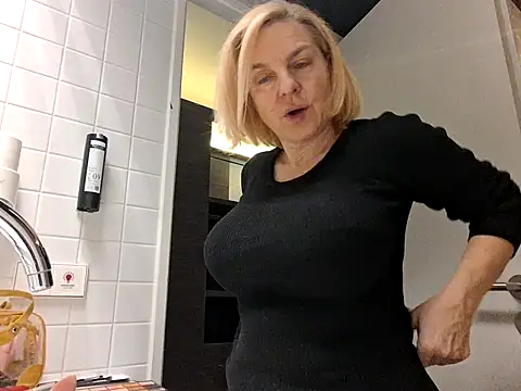 FrauleinSchmitt online show from 2, 12, 2024