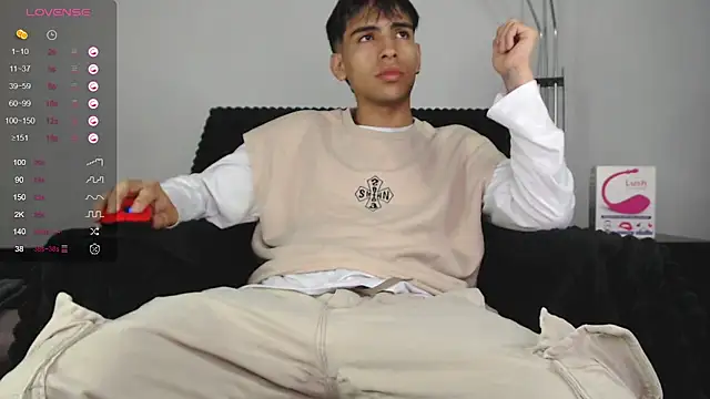 Snapshot of zack_thunder chatting on 11, 2, 2025 zack thunder online show from 11, 2, 2025