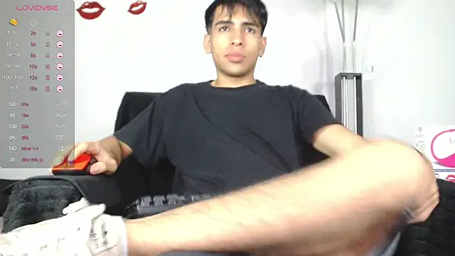 Snapshot of zack_thunder chatting on 13, 2, 2025 zack thunder online show from 13, 2, 2025