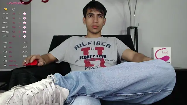 Snapshot of zack_thunder chatting on 25, 2, 2025 zack thunder online show from 25, 2, 2025
