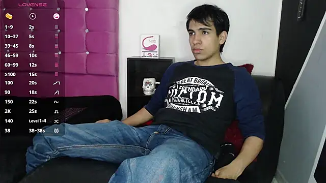 Snapshot of zack_thunder chatting on 27, 9, 2025 zack thunder online show from 27, 9, 2025