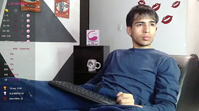Snapshot of zack_thunder chatting on 8, 3, 2025 zack thunder online show from 8, 3, 2025