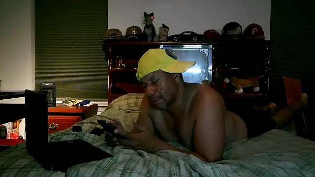Snapshot of pimpdaddy4ever chatting on 9, 5, 2026 pimpdaddy4ever online show from 9, 5, 2026