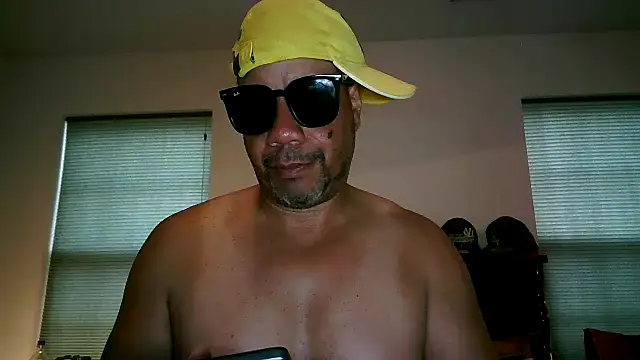 pimpdaddy4ever online show from 19, 4, 2026