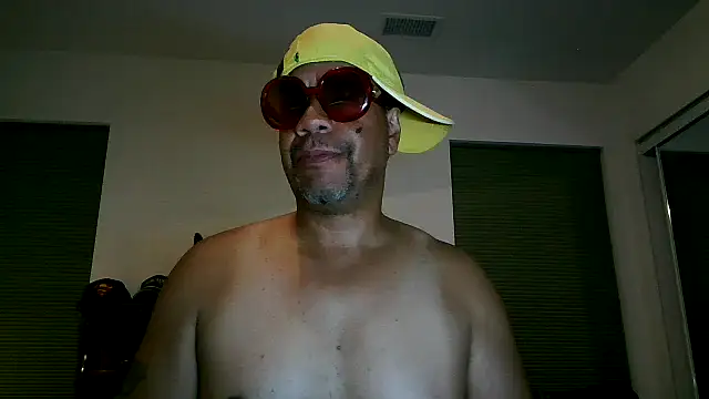 Snapshot of pimpdaddy4ever chatting on 9, 11, 2025 pimpdaddy4ever online show from 9, 11, 2025