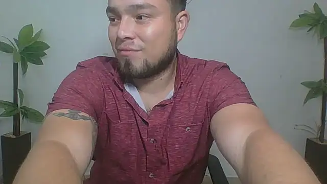 Snapshot of DirtyRcride chatting on 10, 10, 2025 DirtyRcride online show from 10, 10, 2025