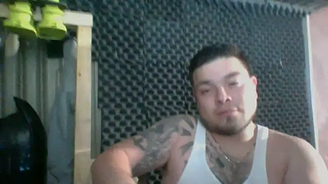 Snapshot of DirtyRcride chatting on 27, 2, 2025 DirtyRcride online show from 27, 2, 2025