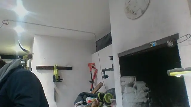Snapshot of DirtyRcride chatting on 10, 1, 2025 DirtyRcride online show from 10, 1, 2025